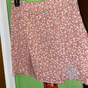 Floral slit hem skirt good condition.